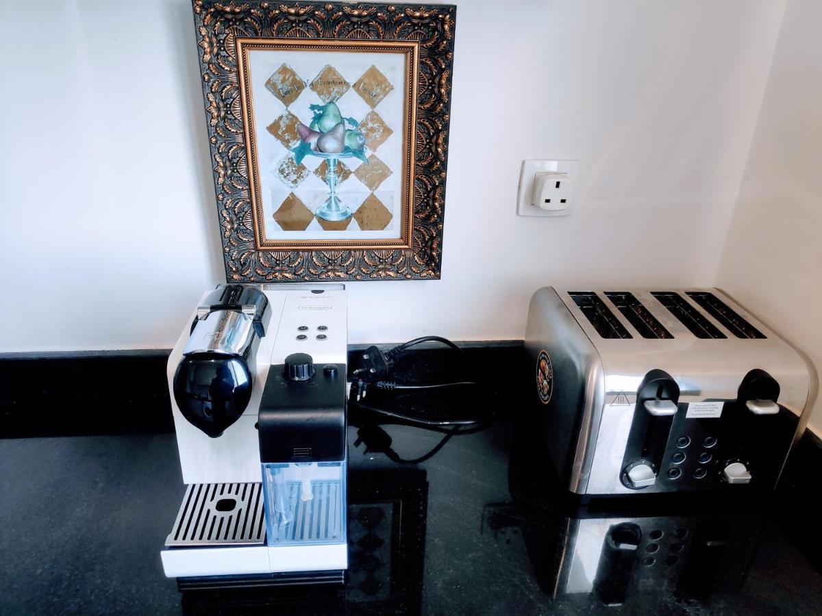 La Marina Luxury Apartment Fully Furnished Free Wifi, High Standard Residence, Amazing Prime Location Close To Restaurants, Transport, Beach And Bouregreg River Salé Exteriör bild